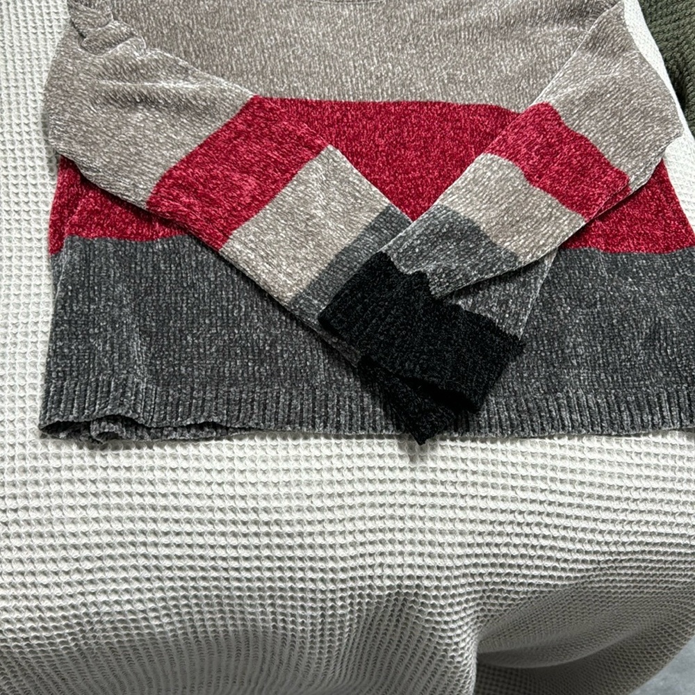 Stylish Women's Color Block Sweater VOLCOM